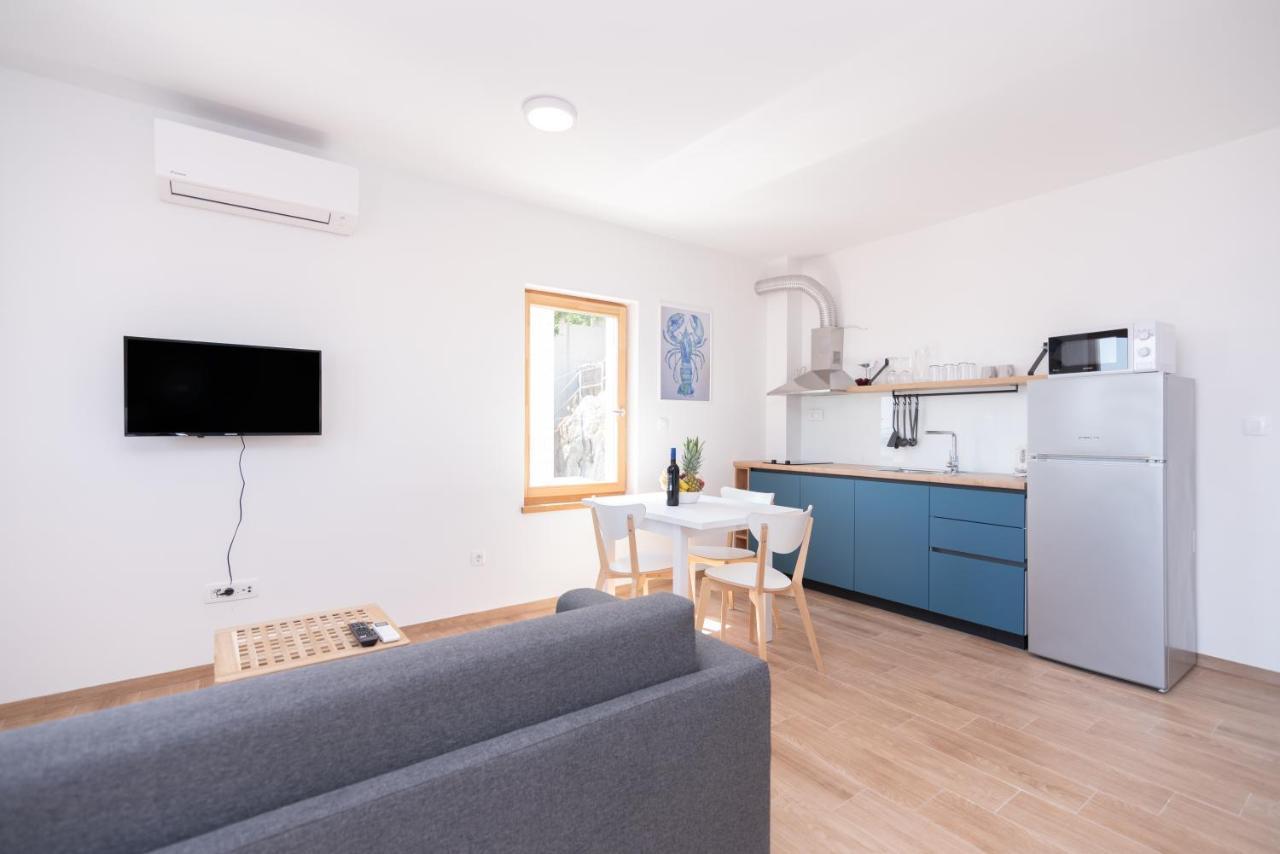 Brand New Apt W Balcony & Perfect Seaview At Center Hvar Town Exterior photo