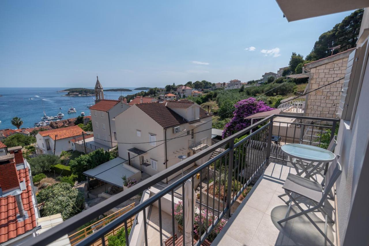 Brand New Apt W Balcony & Perfect Seaview At Center Hvar Town Exterior photo