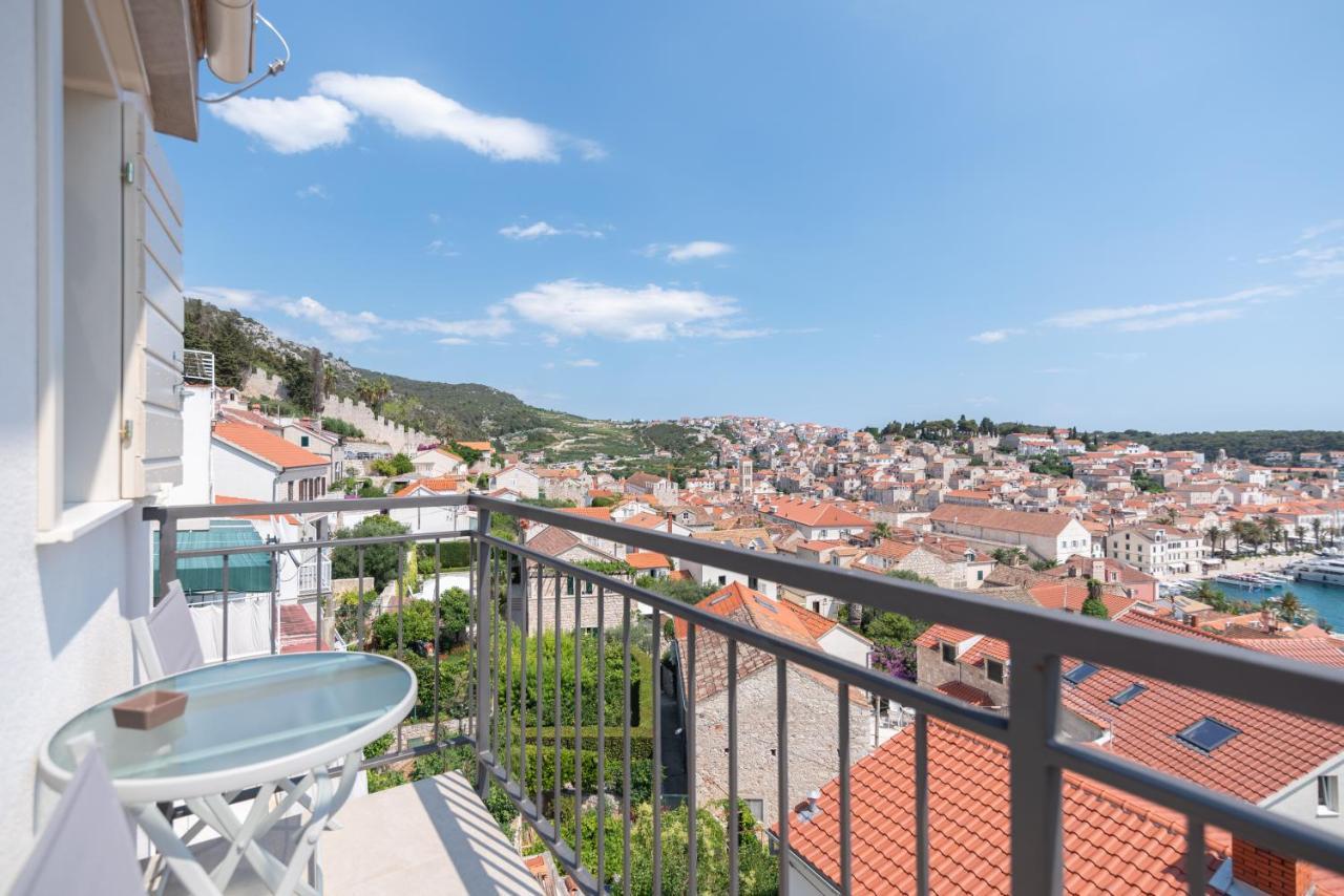 Brand New Apt W Balcony & Perfect Seaview At Center Hvar Town Exterior photo